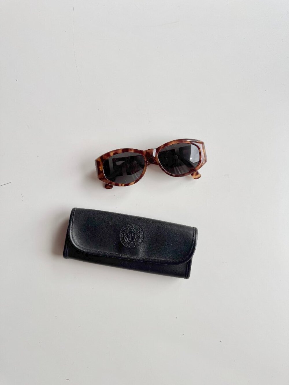 Vintage GIANNI VERSACE Mod T24 Col869 Tortoise Gold Greek Key Oval Sunglasses